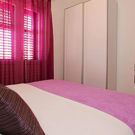 Katica Apartments Бол Екстер'єр фото
